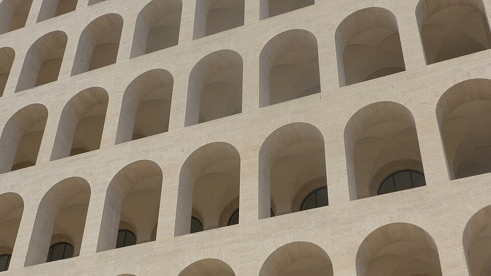 A closer view of the arches of Palazzo della Civiltà Italiana.